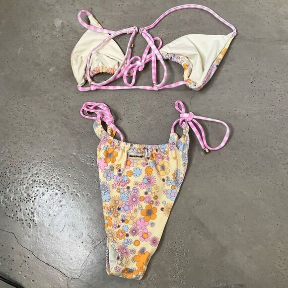Blackbough Swim Liv Picnic Bikini Set - Picture 4 of 6